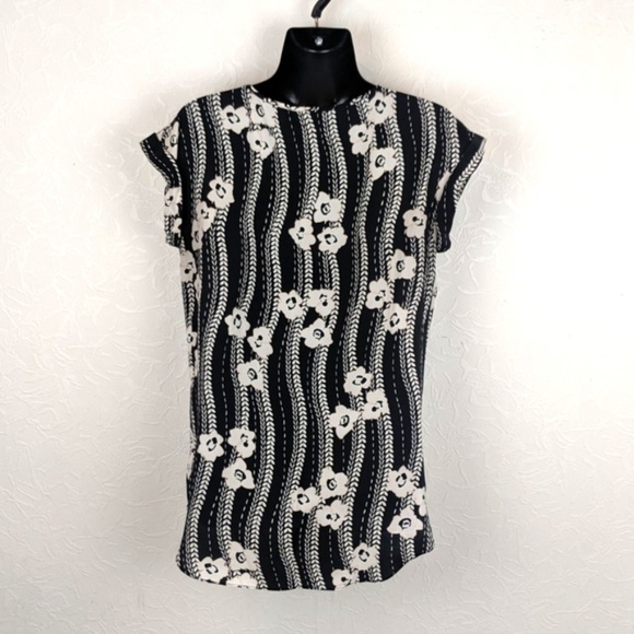 EXPRESS Womens Stretch Floral Short Sleeve Top - Picture 6 of 6